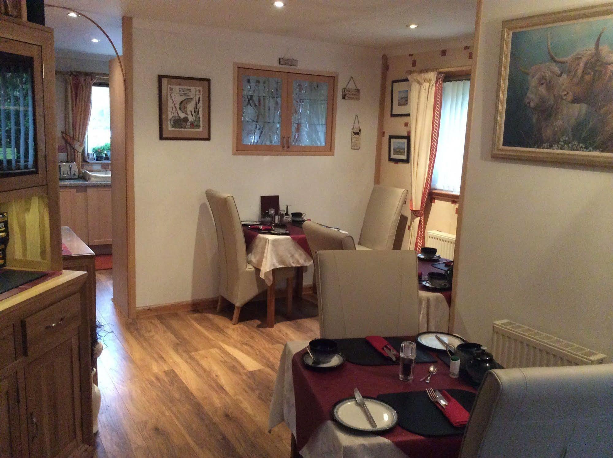 Castleview Bed & Breakfast Dufftown Buitenkant foto